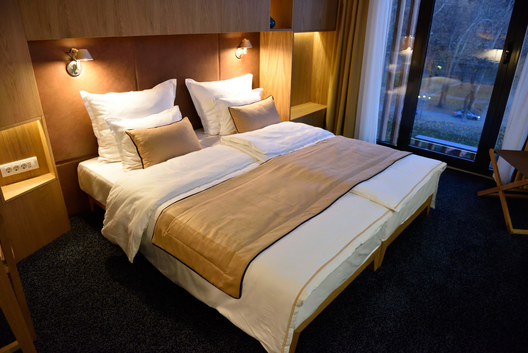 Deep Cleaning Tips for Vacation Rentals: Making Your Home Sparkle